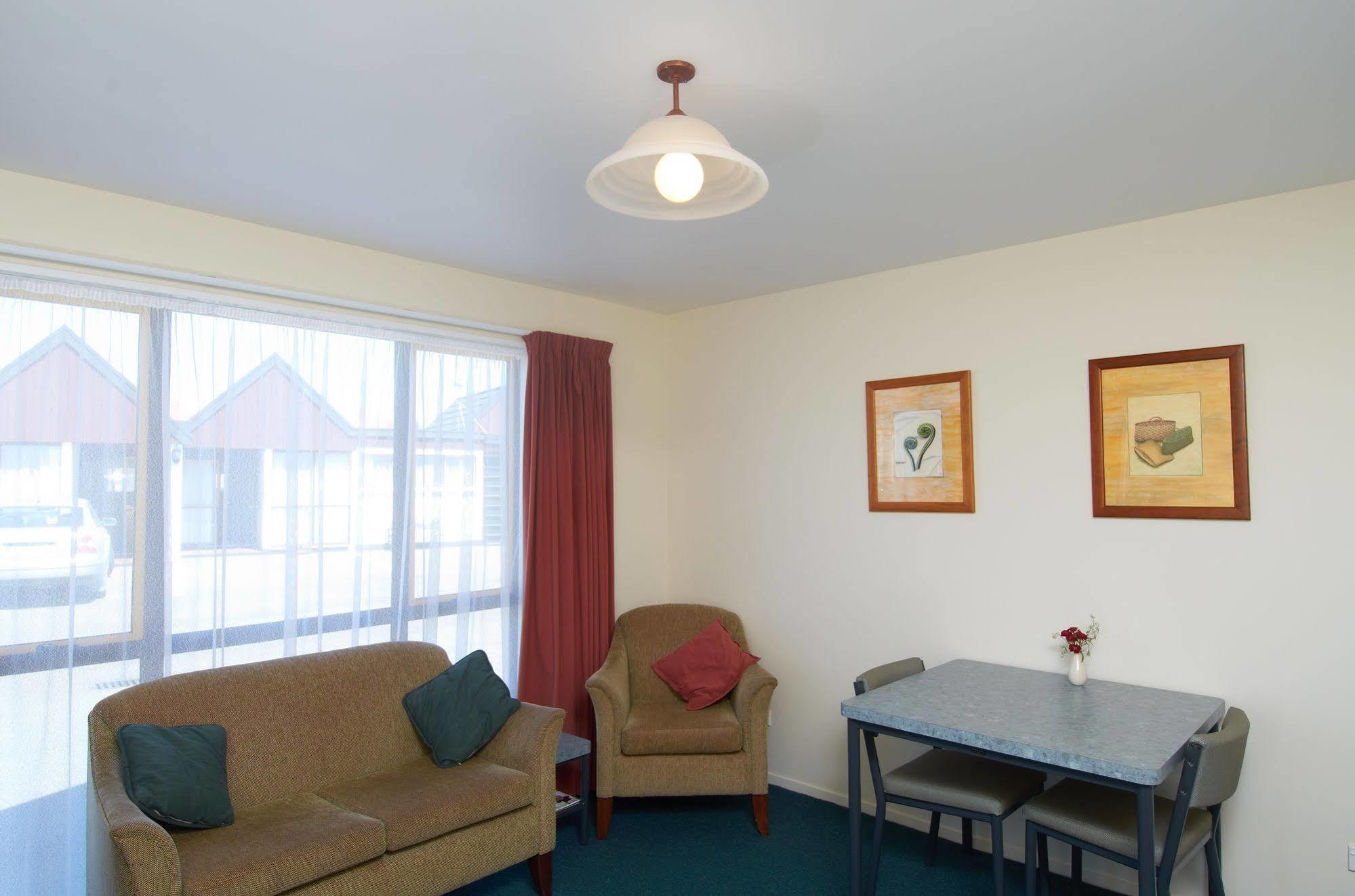 Bavarian Motel Invercargill Exterior photo